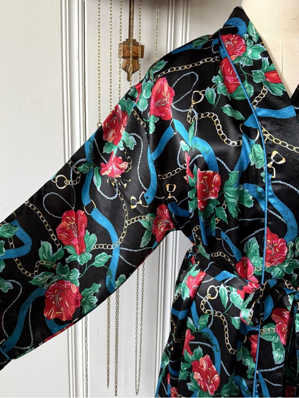 Vintage Horse-Bit and Floral Satin Black Multicolor Womens Robe - Picture 4 of 7